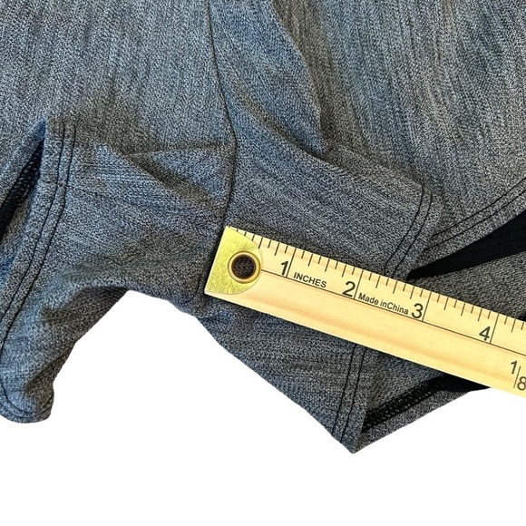 Under Armour Athletic Shorts XS 🩶🖤 - Picture 5 of 7